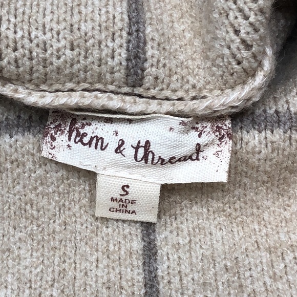 "The Anna" Oatmeal/Beige Window Pane Turtleneck Size Medium - Picture 3 of 12